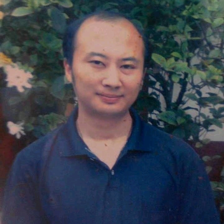 石峰里的生命的第一张照片--金堂认干亲服务网